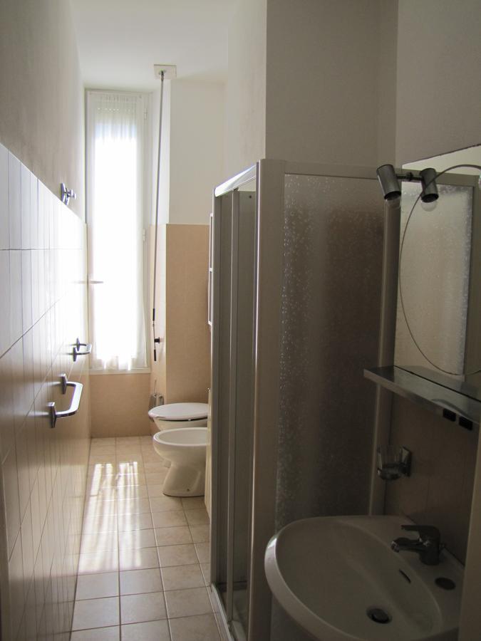 Holiday'S Beach Aparthotel Ventimiglia Exteriör bild
