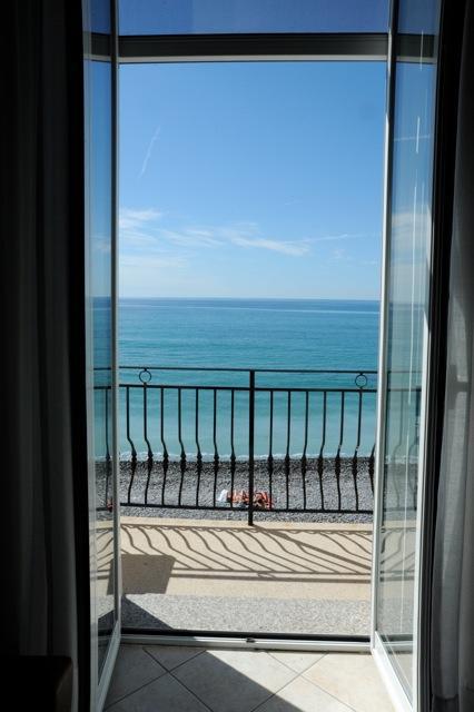 Holiday'S Beach Aparthotel Ventimiglia Exteriör bild