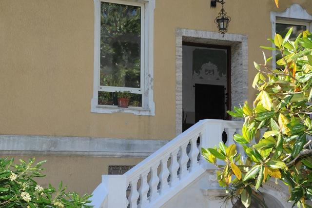Holiday'S Beach Aparthotel Ventimiglia Exteriör bild