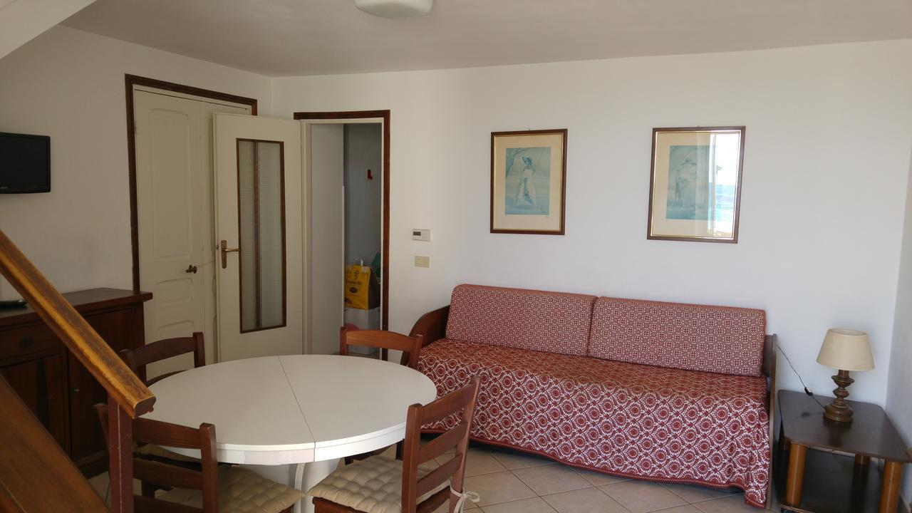 Holiday'S Beach Aparthotel Ventimiglia Exteriör bild